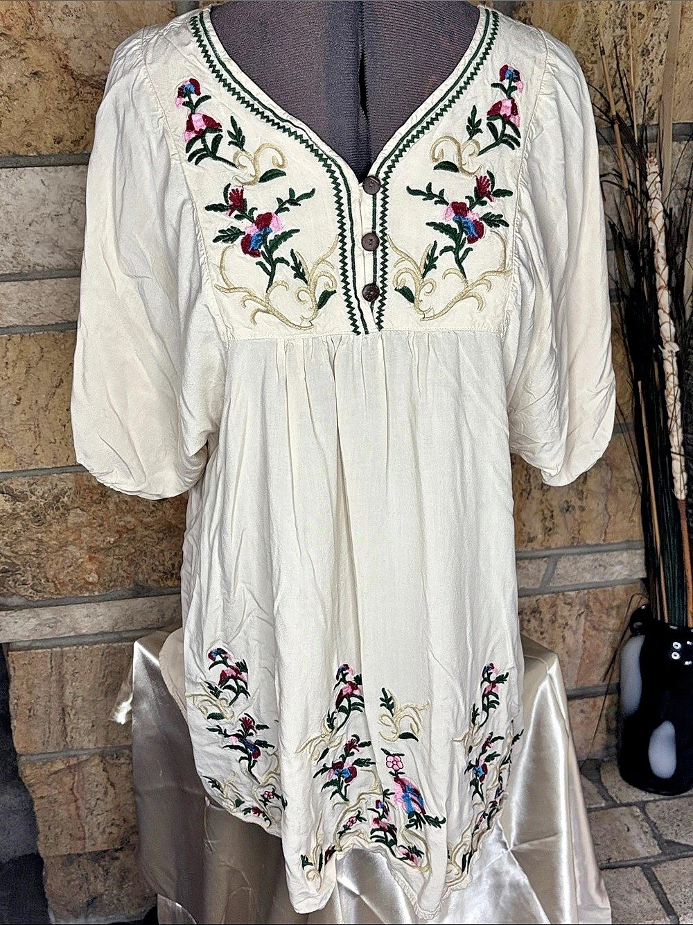 Futurino Embroidered Cotton Tunic in White Like New